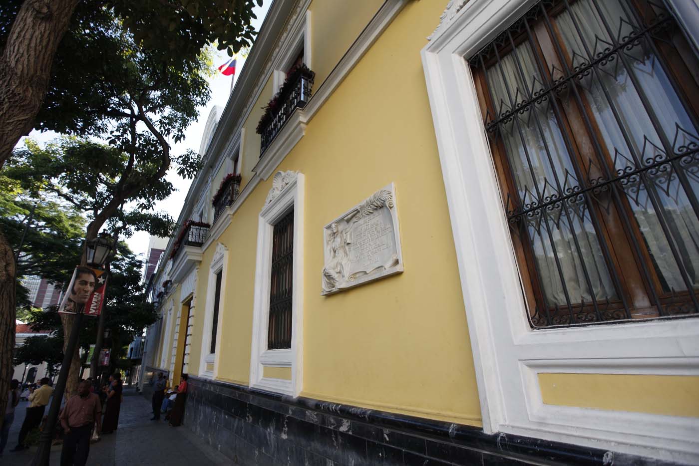 El Gobierno bolivariano condenó el atentado en la Escuela de Policía General Santander en Bogotá (Comunicado)