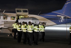Llegan a Costa Rica supervivientes y 9 cuerpos tras naufragio en Nicaragua