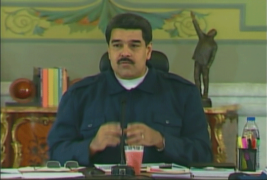 ¿De qué será el juguito de Maduro?… ¿ De patilla? (Fotodetalle)