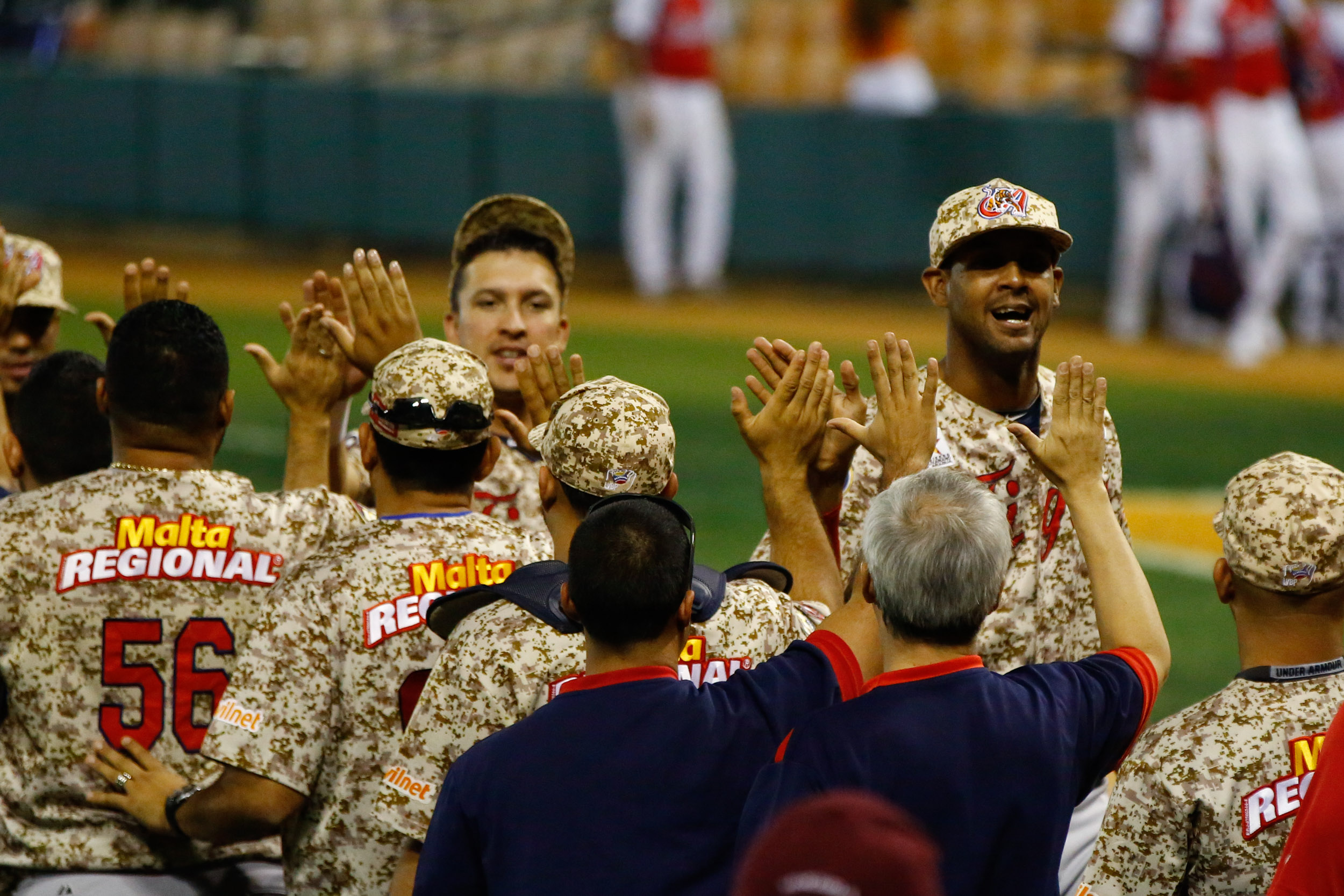 Venezuela derrotó a Cuba y avanzó a la semifinal de la Serie del Caribe