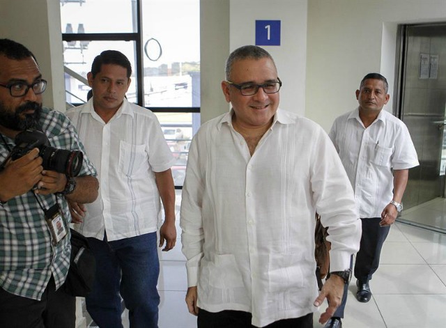 Enjuiciarán a expresidente salvadoreño por no justificar ingresos a su patrimonio