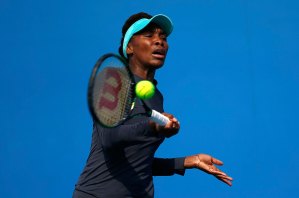 Venus Williams pasa a cuartos de final del Abierto de Koashiung