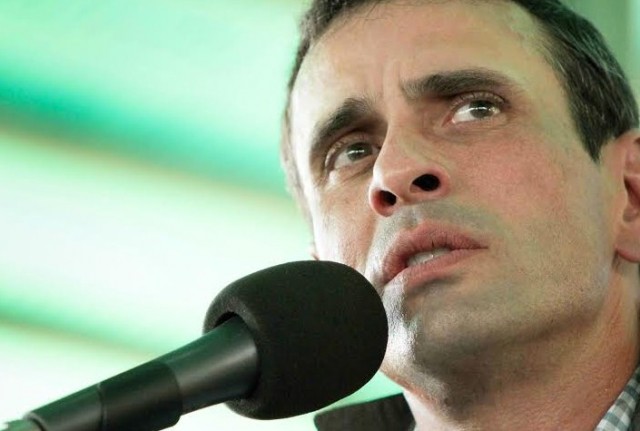Capriles lanzó la página Revocalo.com para sumar voluntarios por el Referendo