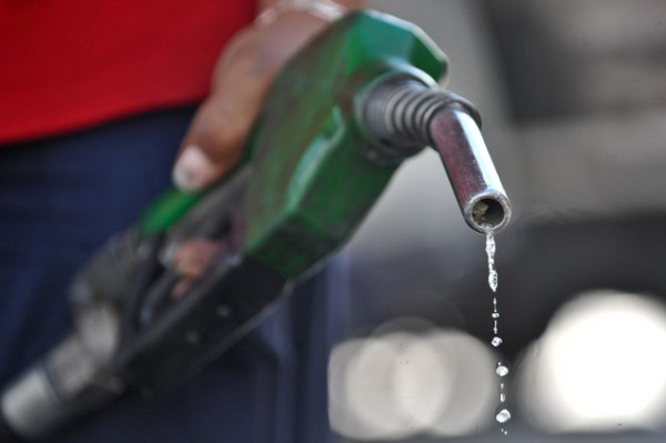 Maduro asegura que no aumentará el precio del combustible diésel