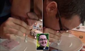 WTF de la semana: Un cura católico inhalando cocaína en un cuarto nazi (VIDEO)