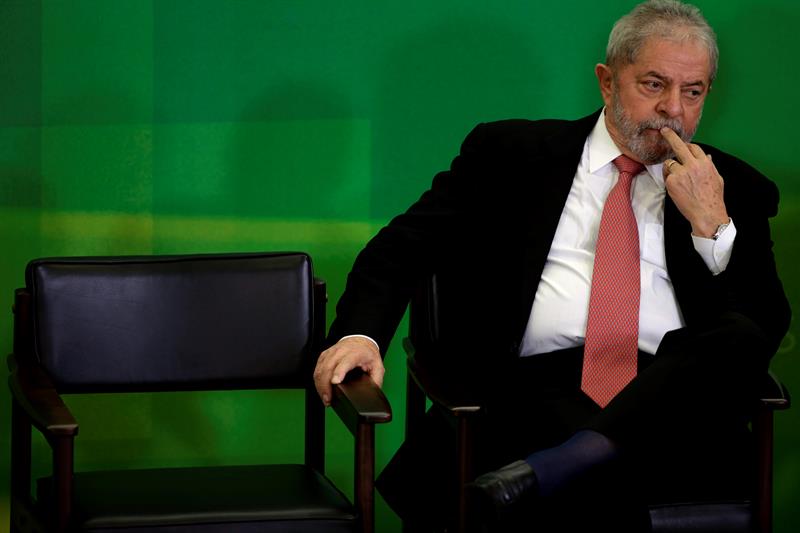 Magistrado retiró a juez del caso Petrobras la investigación sobre Lula