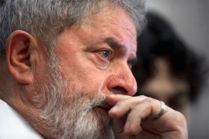 Policía brasileña cita a la mujer de Lula a declarar en caso Petrobras