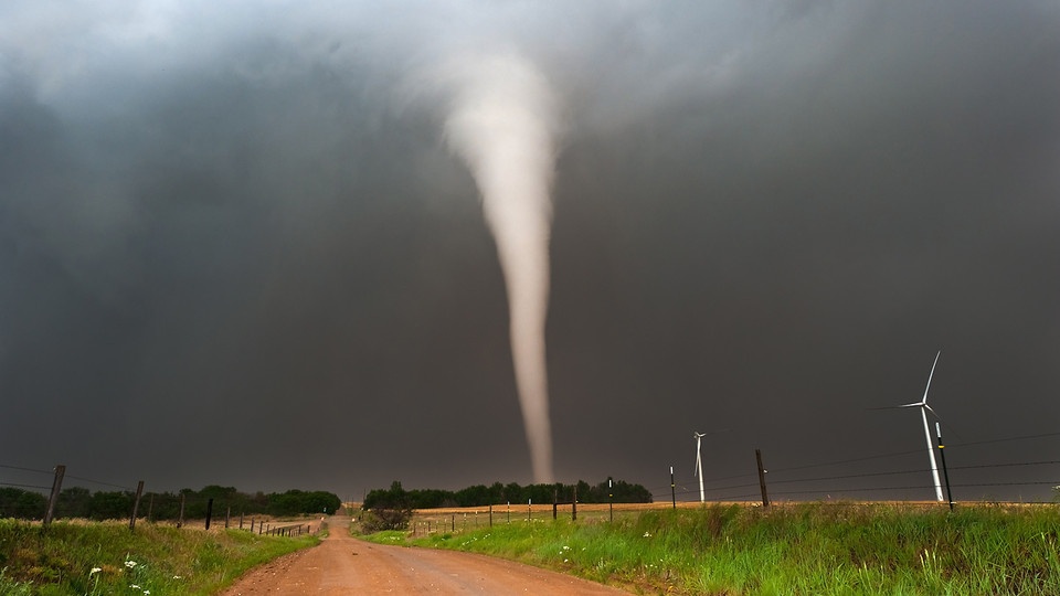 Al menos cuatro muertos y siete heridos dejó tornado en Uruguay