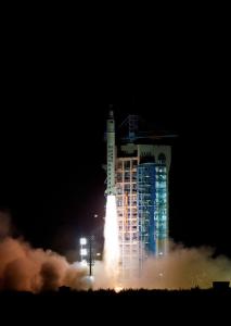 China lanza al espacio un satélite científico recuperable