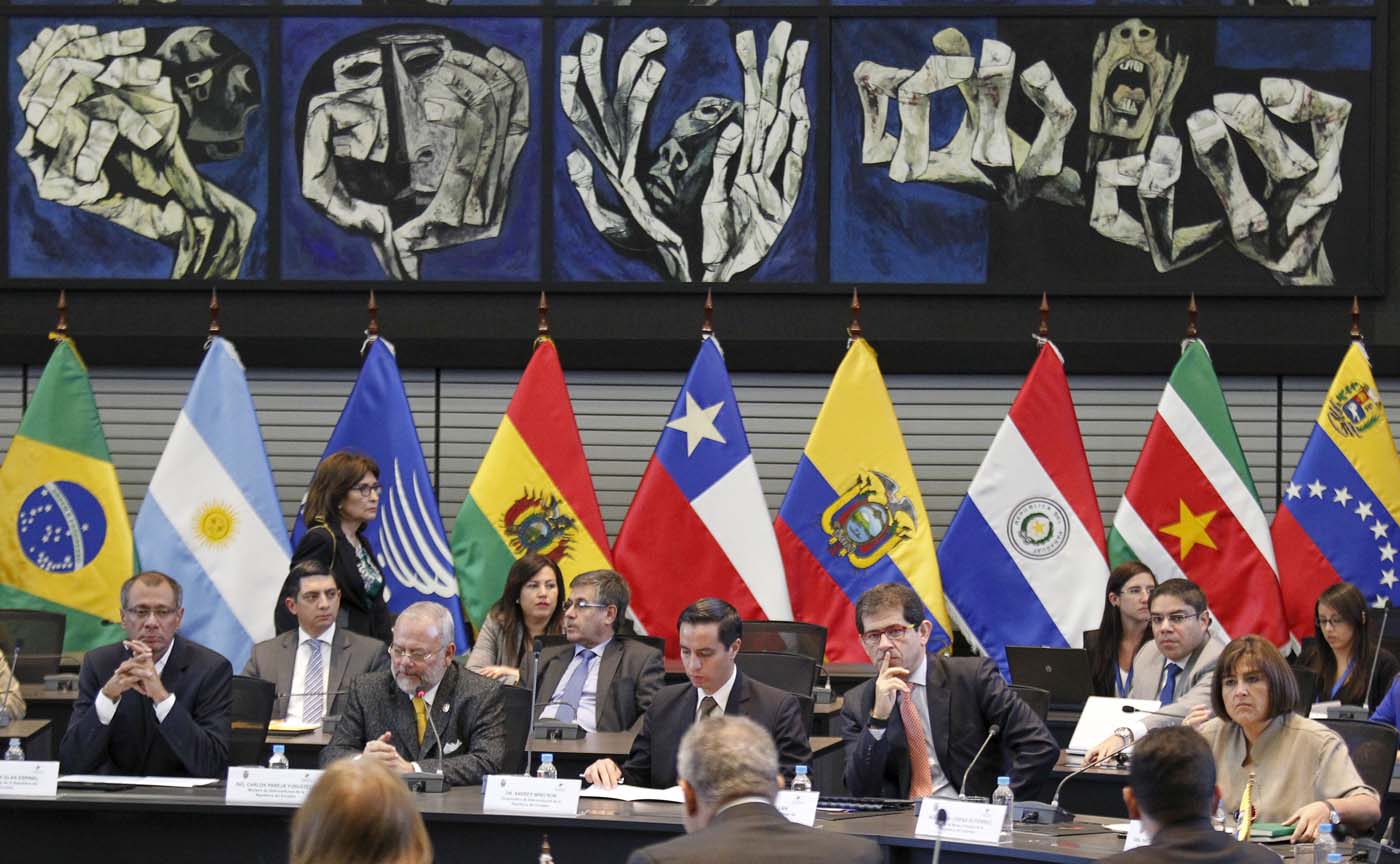 Venezuela, Colombia y Ecuador piden equilibrar precios crudo