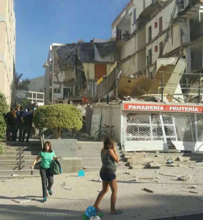 Edificio de viviendas se derrumba parcialmente en Tenerife