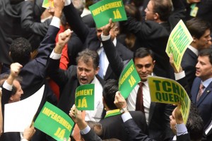 Congreso de Brasil inicia dramático debate sobre destitución de Rousseff