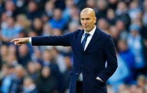 Zidane deja fuera a Ronaldo y Benzema en la Liga y los “guarda” para la Champions