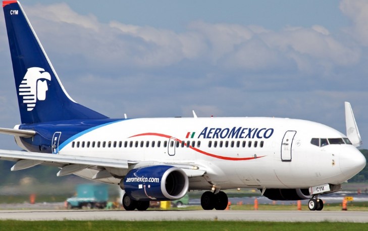 Avión de Aeroméxico es desviado a Houston tras muerte de pasajero