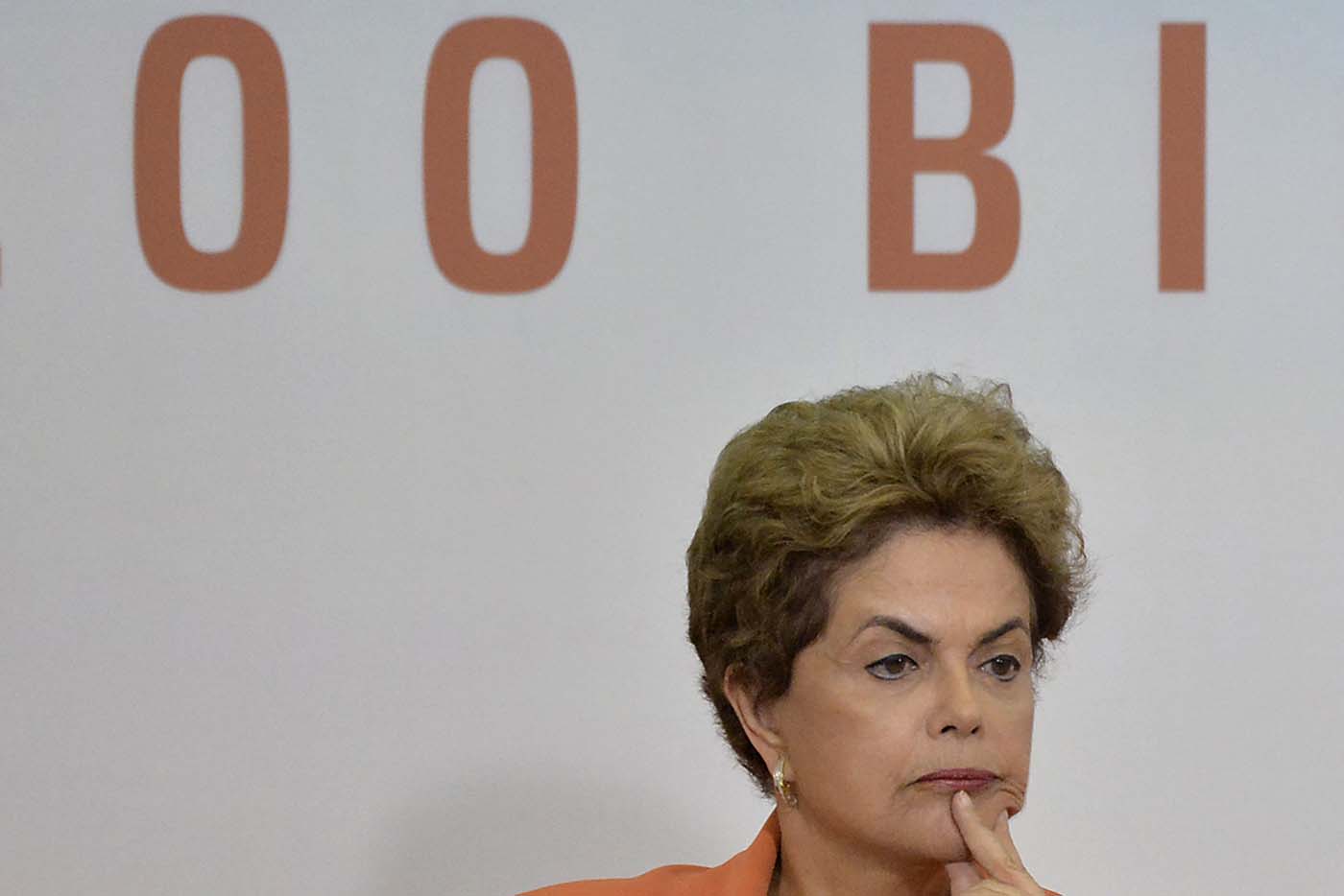 Rousseff pide cautela ante una posible suspensión del proceso en su contra