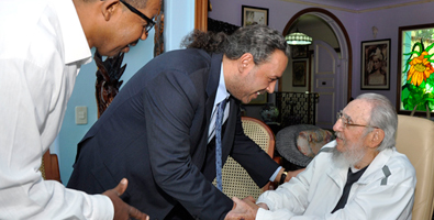Fidel Castro reaparece junto al jeque kuwaití Al-Sabah (fotos)