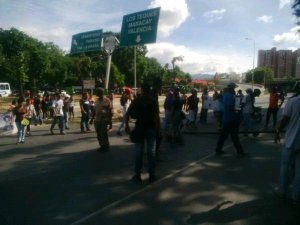Guardia Nacional disolvió protesta en la autopista Valle-Coche