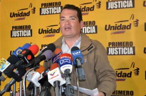 Tomás Guanipa exigió activar todos los centros electorales para la recolección del 20%