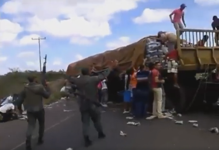 Saquearon gandola en la carretera Puerto Ordaz – Ciudad Bolívar