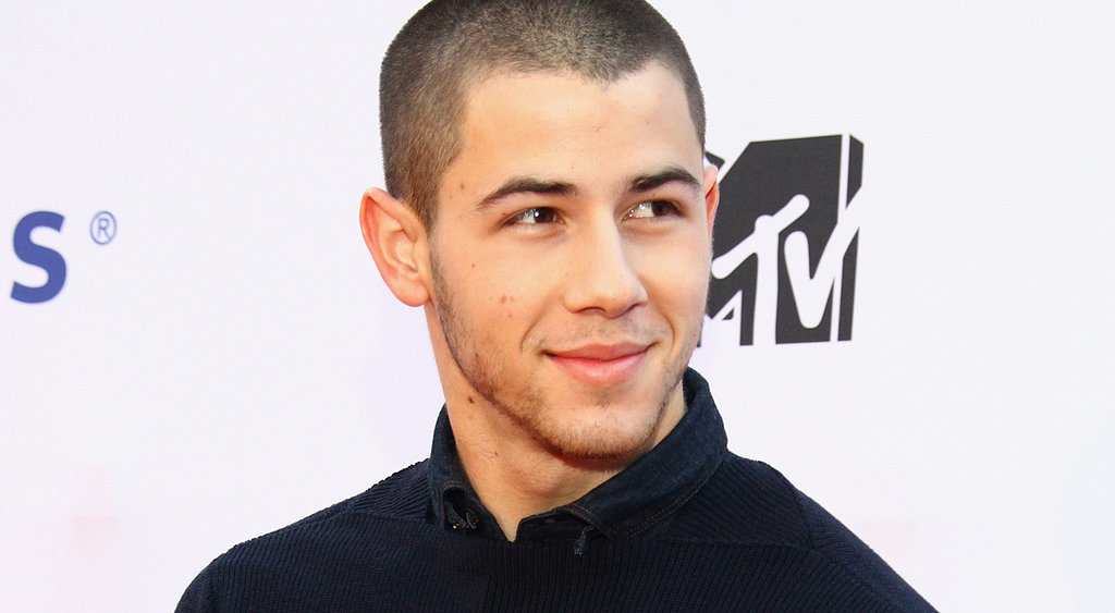 La incómoda erección que sufrió Nick Jonas ¡en pleno escenario!