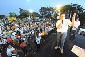 Gaby Arellano se solidariza con empleados públicos despedidos por firmar para el Revocatorio