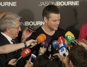 Matt Damon: “Los cambios brutales del mundo en 10 años” resucitan a Bourne
