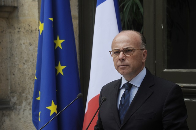Ministro francés del Interior no vincula al terrorista de Niza con el yihadismo