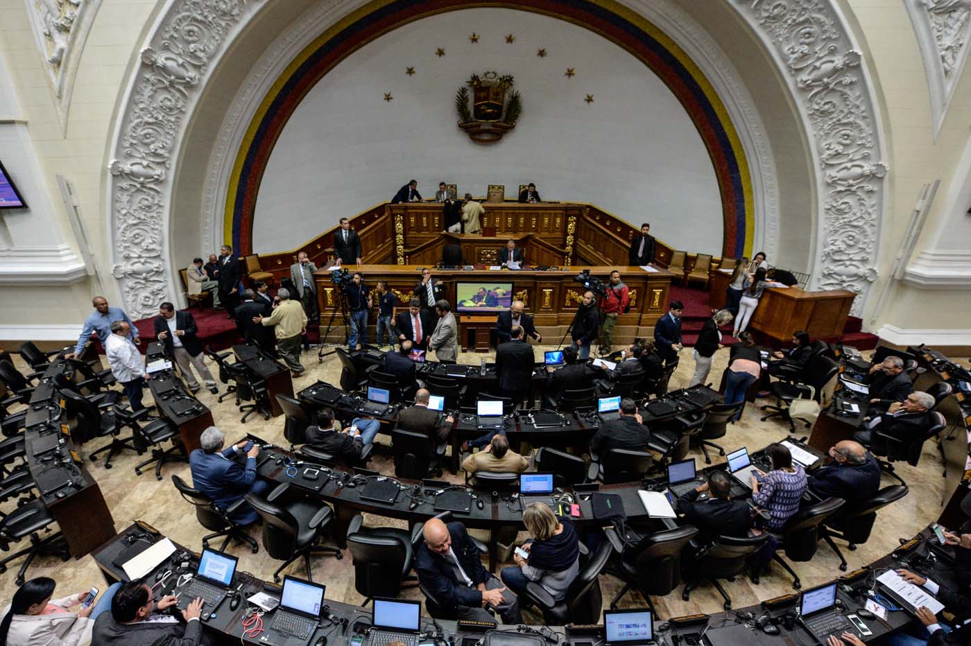 AN declara al presidente Maduro en abandono del cargo y hace llamado a convocar a elecciones