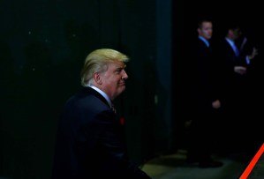 Trump recrudece sus ataques contra los medios en pleno bajón en las encuestas