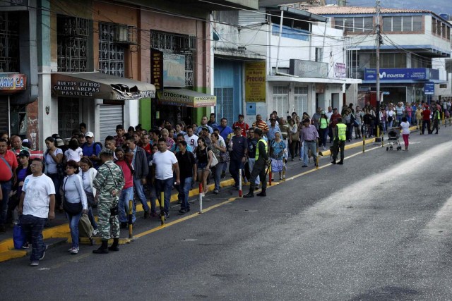 2016-08-13T165153Z_63554374_S1AETVFTYVAA_RTRMADP_3_VENEZUELA-COLOMBIA-BORDER