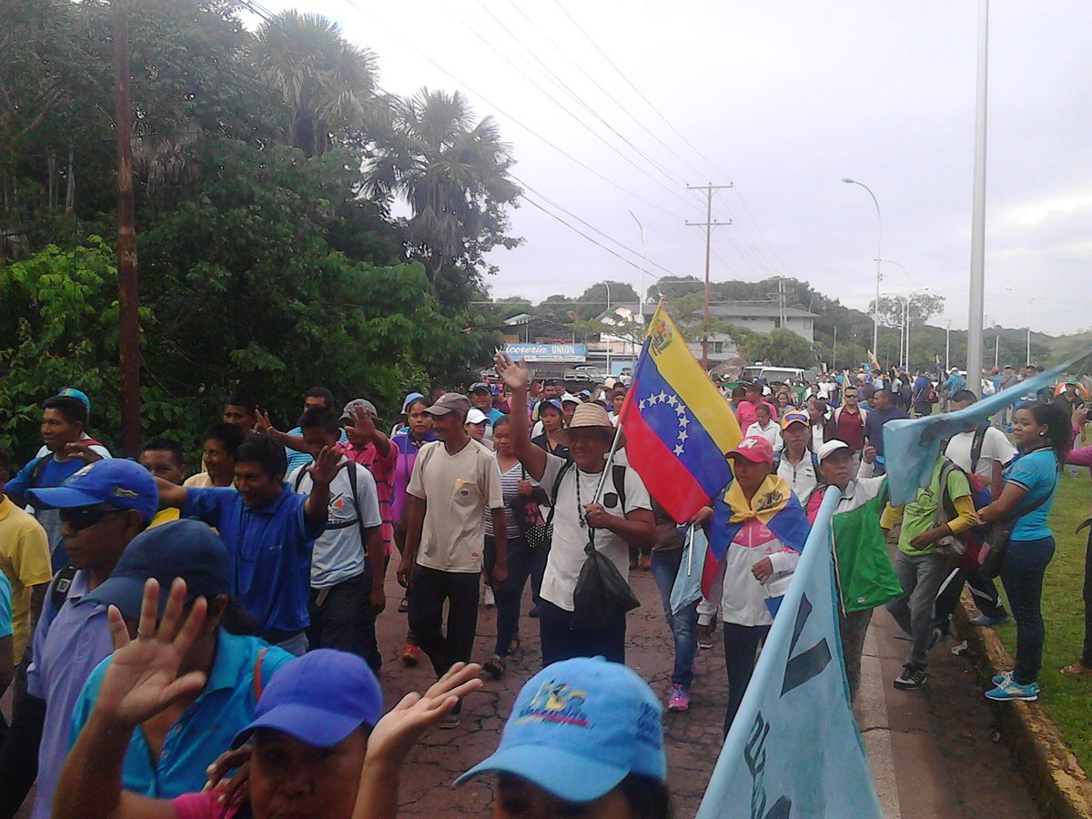 Segundo día de caminata desde Amazonas para la Toma de Caracas (fotos)