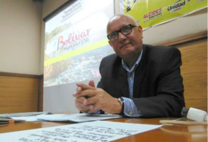 Alcides Padilla: Gobierno riñe entre la aceptación del RR o la liberación de presos políticos