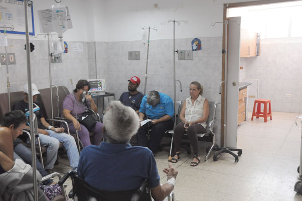 Pacientes cardíacos esperan hasta un año por marcapasos para intervenciones quirúrgicas