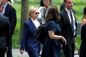 Neumonía de Clinton obliga a ambos candidatos a ser transparentes sobre salud