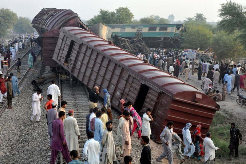 Choque de trenes en Pakistán deja al menos 6 muertos, más de 150 heridos (foto)