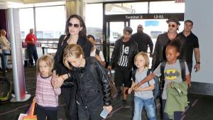 Brad Pitt y Angelina Jolie deben planear las vacaciones con los niños ante un juez