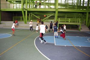 Alcaldía de Baruta celebró el regreso a clases con un torneo de baloncesto