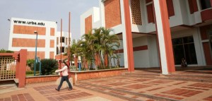 Profesores de Urbe denuncian ante viceministerio de Educación negativa de ajuste de salarios