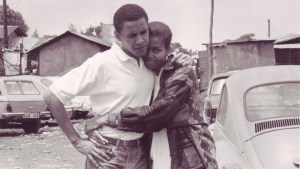 Michelle y Barack Obama: Una historia de amor que ya cumplió 24 años (Fotos)