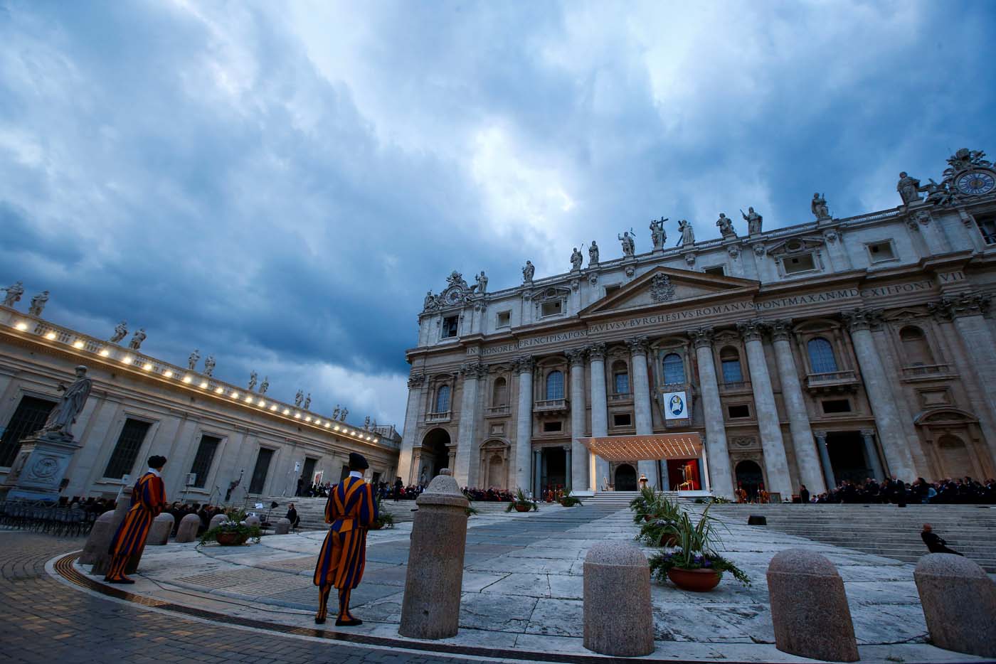 El Vaticano recibió solicitudes del gobierno y la MUD para el diálogo