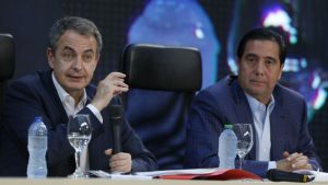 Zapatero y Torrijos vuelven a Venezuela para impulsar el diálogo político