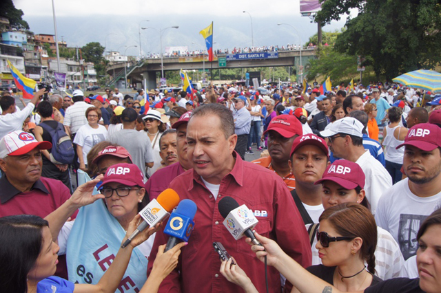 Richard Blanco: La finalidad de este régimen es perpetuarse en el poder