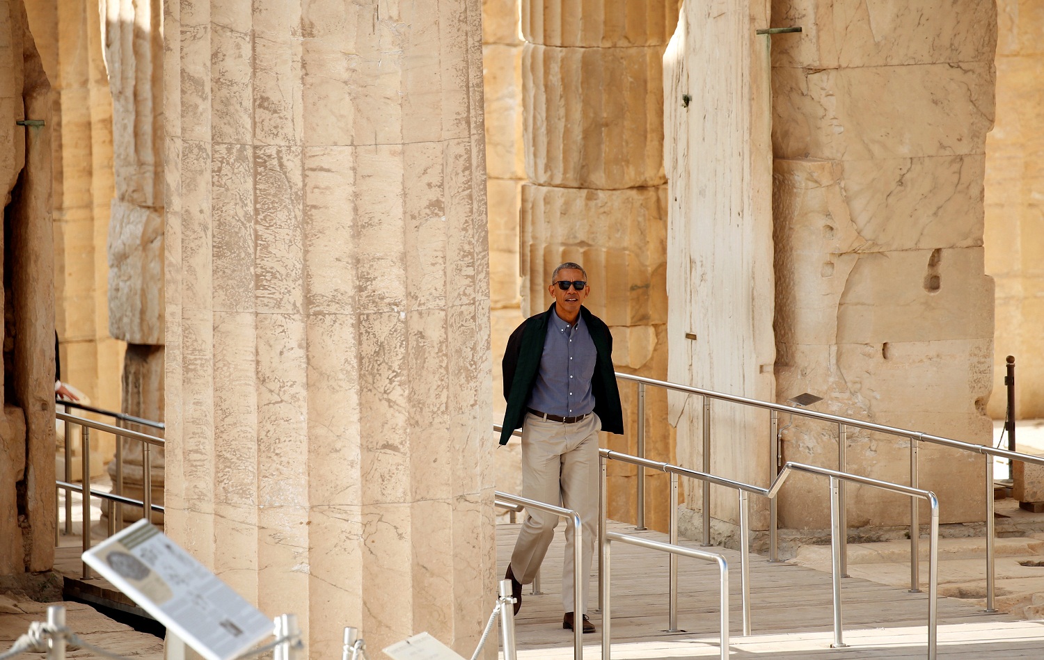 Obama vista la Acrópolis en su última jornada en Atenas (Fotos)