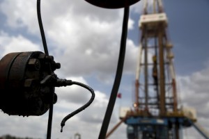 Agencia Internacional de Energía insta a la Opep a no intervenir en el mercado del crudo
