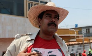 El chiste del día: Maduro invoca al espíritu del difunto para resolver los problemas del país