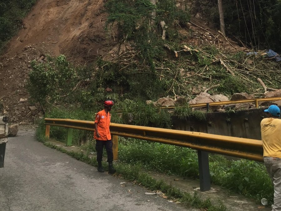 Derrumbe en vía hacia Turumo obstaculiza el paso tras lluvias