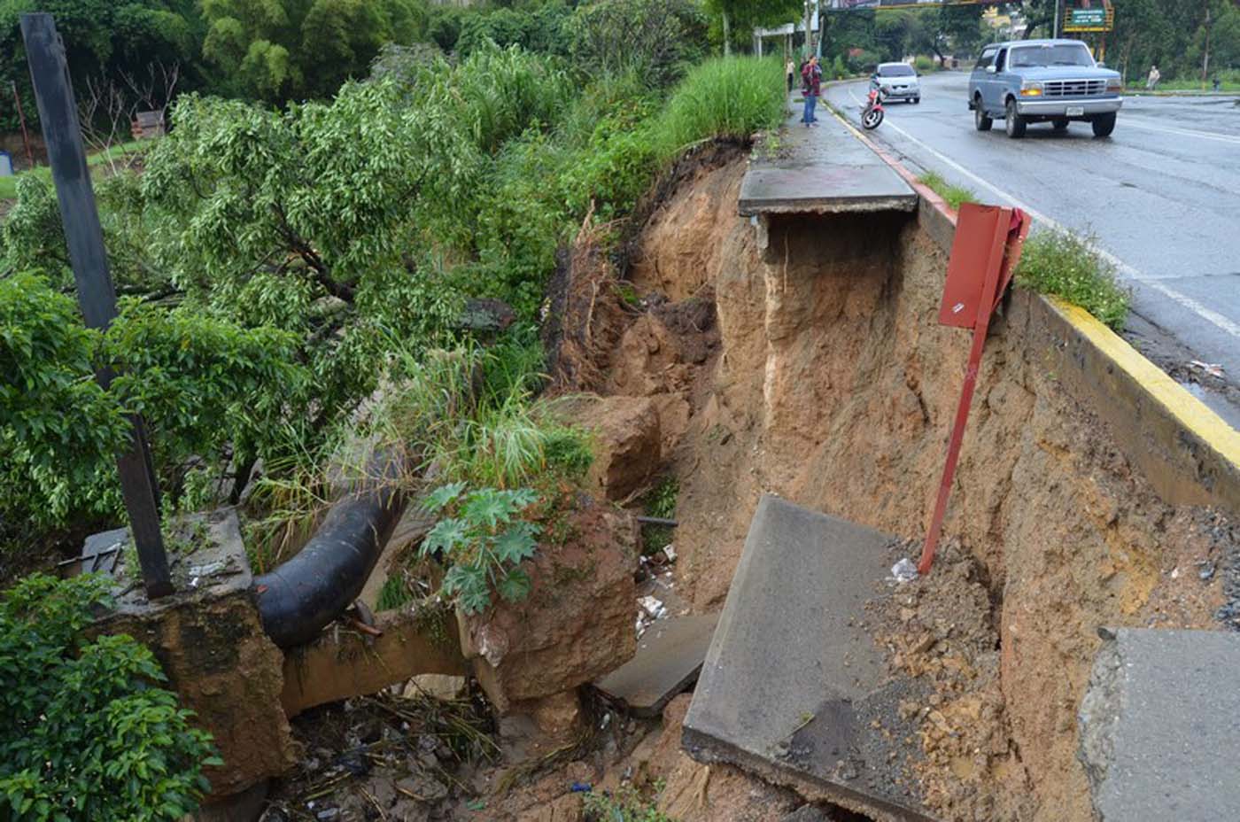 Organismos de seguridad de Miranda desplegados para atender contingencias por fuertes precipitaciones