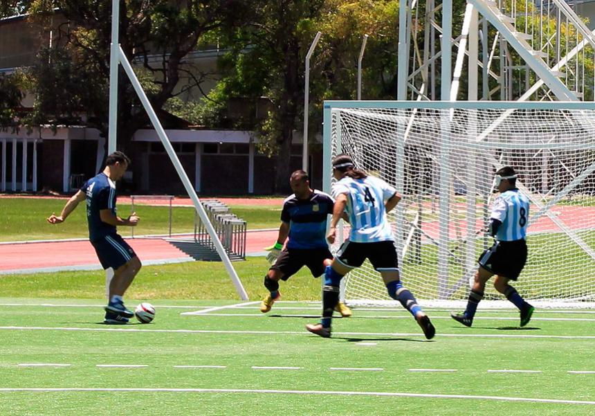 ‘Los Murciélagos’, el primer estadio de fútbol en Argentina para ciegos