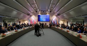 Opep y Rusia ven acuerdo entre productores petróleo; México contribuirá a recorte, dice Venezuela