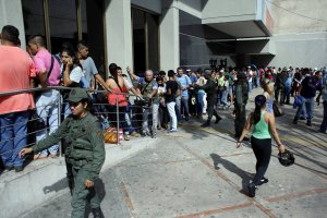 The New York Times: La crisis de efectivo y la economía zombi de Venezuela